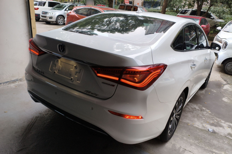 长安 逸动 2018款 高能版 1.6L GDI 自动争锋型 国V车身外观6005