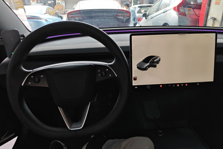 特斯拉 Model 3 2023款 长续航全轮驱动版中控内饰7002