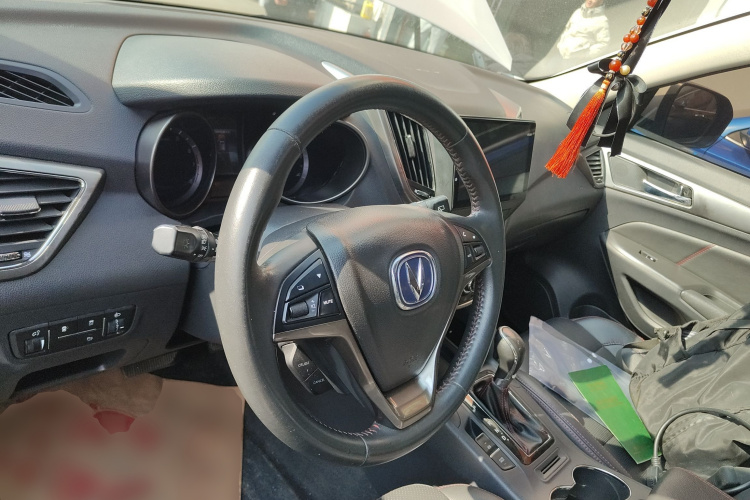 长安CS75 2016款 1.8T 自动精英型 国IV中控内饰13