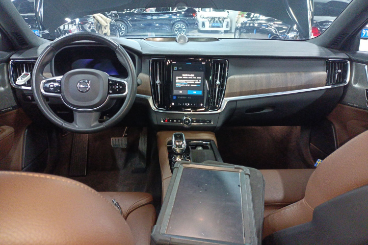 沃尔沃S90 2022款 B5 智远豪华版中控内饰12