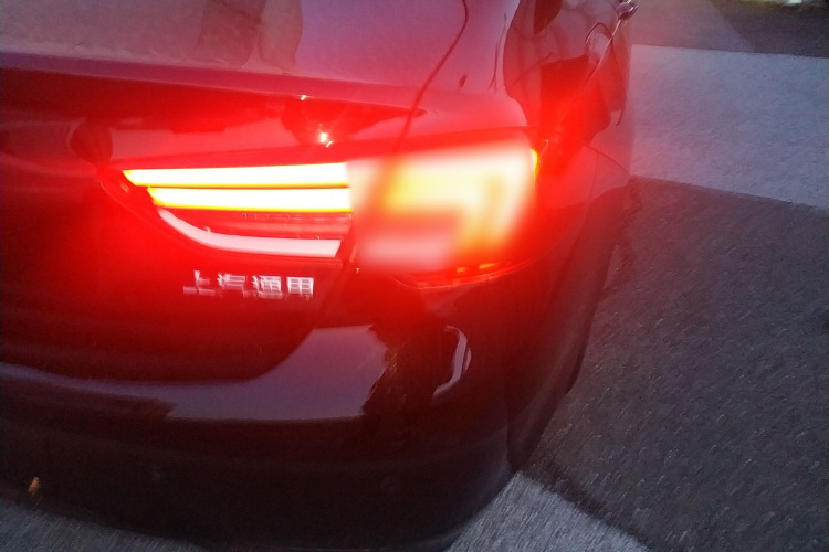 别克 君威 2020款 552T 豪华型车身外观9