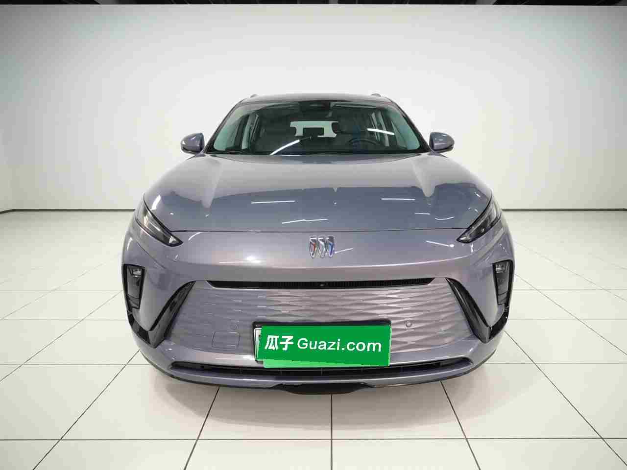 襄阳二手别克E5 2023款，用紧凑级新车的钱买中大型SUV？