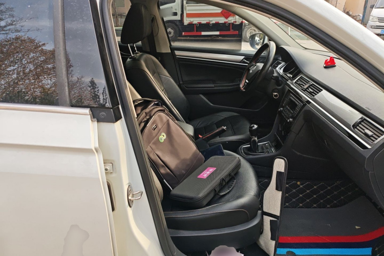 大众 宝来 2017款 1.6L 手动舒适型局部细节41