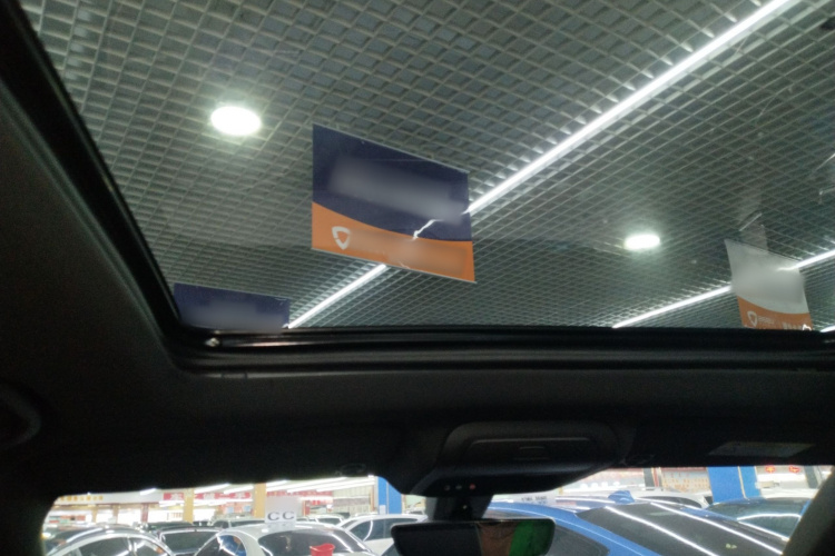 凯迪拉克XT4 2020款 28T 两驱领先型中控内饰22