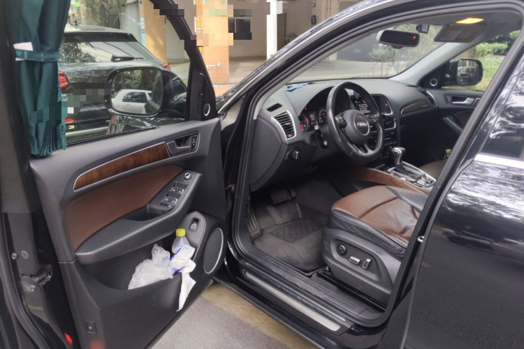 奥迪Q5 2016款 40 TFSI 舒适型中控内饰20