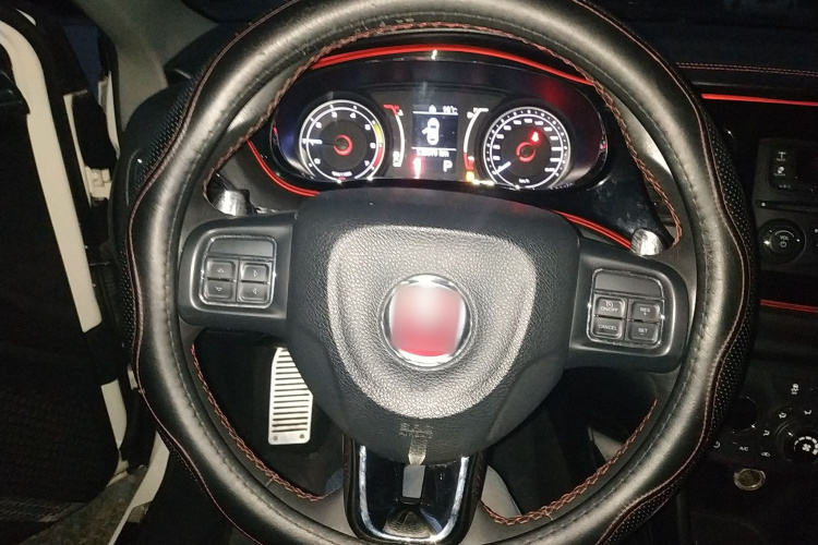 菲亚特 菲翔 2015款 1.4T 自动跃享版中控内饰13