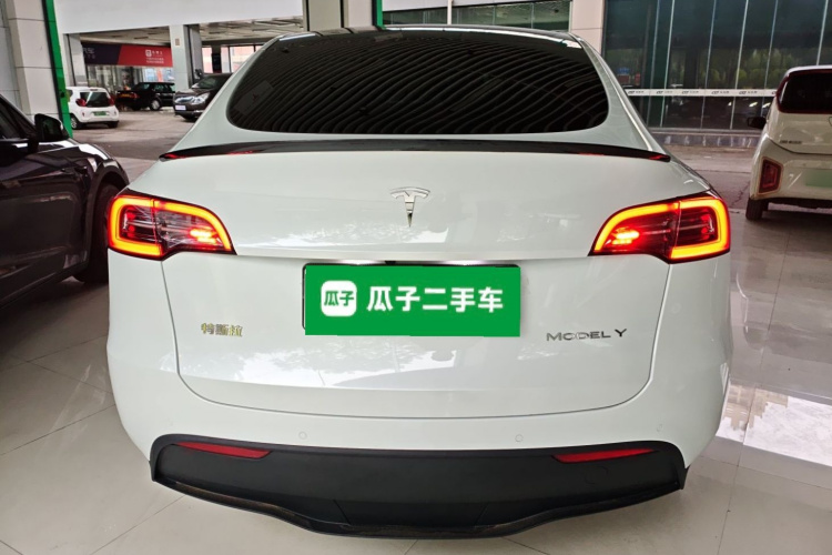 特斯拉 Model Y 2023款 后轮驱动版车身外观6004
