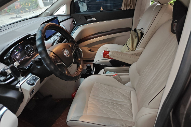 别克GL8 2022款 陆上公务舱 652T 豪华型局部细节19