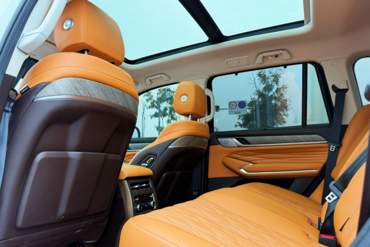 坦克500 2022款 3.0T 运动版 造境型 5座中控内饰7007