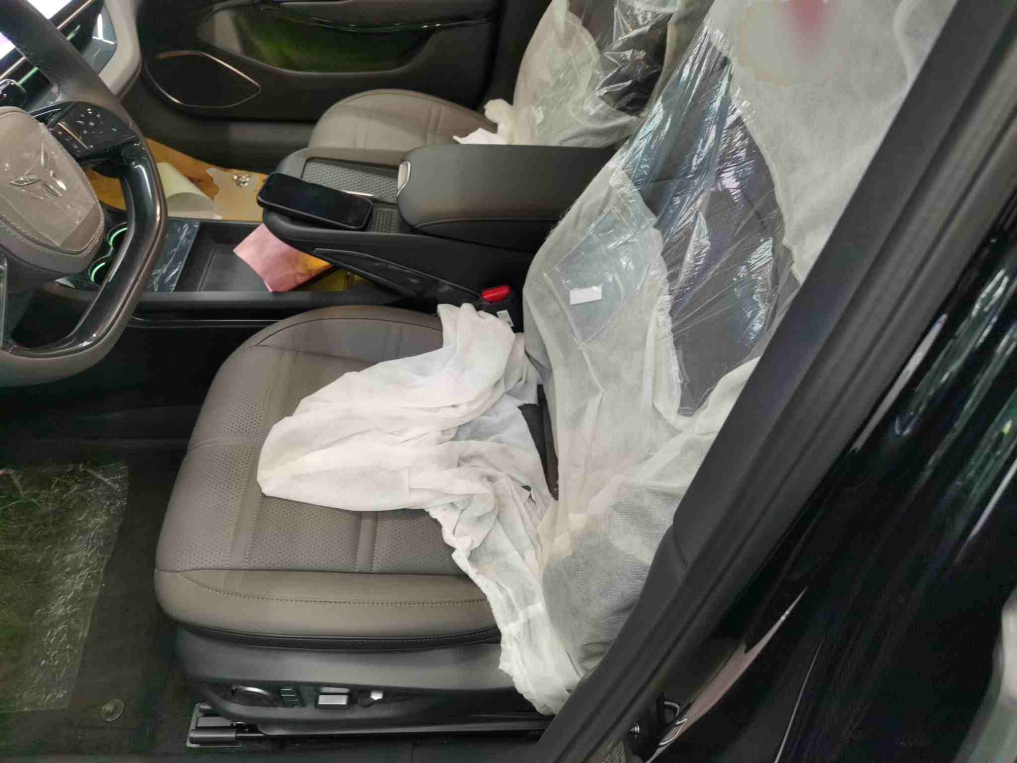 车辆左侧前座椅状态