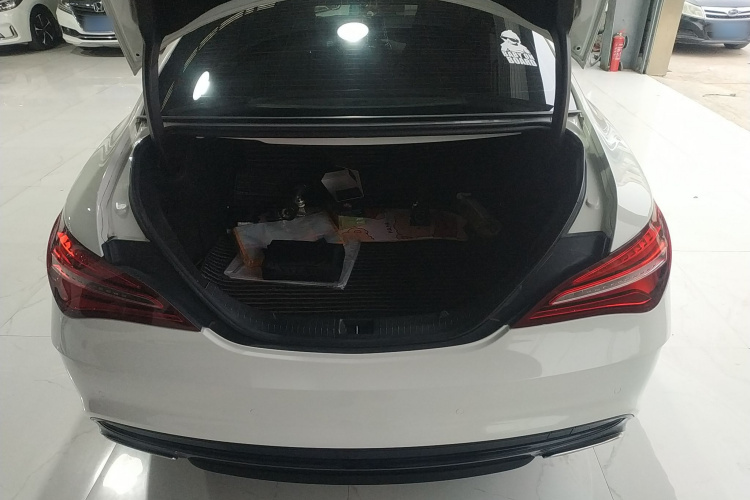 奔驰CLA 2018款 CLA 200 时尚型机舱底盘23