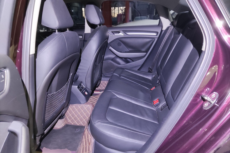 奥迪A3 2015款 Limousine 35 TFSI 百万纪念舒享型中控内饰21