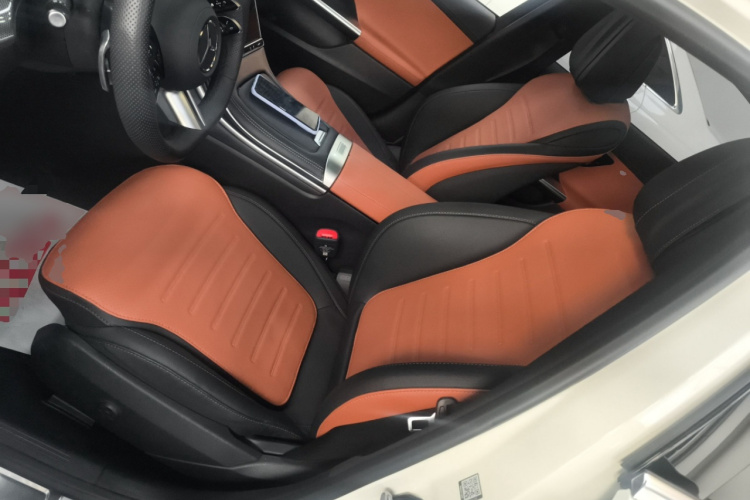 奔驰C级 2025款 C 260 L 运动版局部细节19