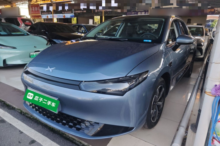 小鹏P5 2024款 500智行版车身外观1