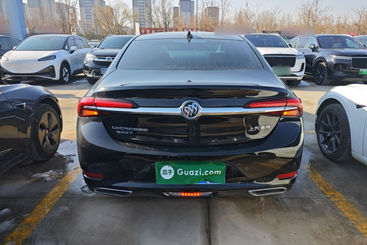 别克 君越 2022款 652T 豪华型车身外观6