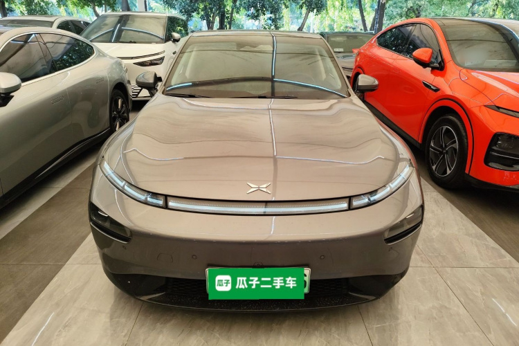 小鹏P7 2020款 670E车身外观2