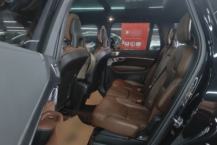 沃尔沃XC90 2021款 B6 智雅豪华版 7座中控内饰7004
