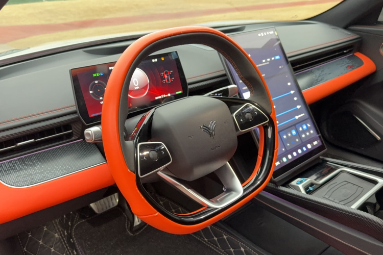 哪吒汽车 哪吒GT 2023款 560中控内饰7004