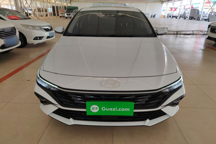 现代 伊兰特 2023款 1.5L CVT GLX精英版车身外观2