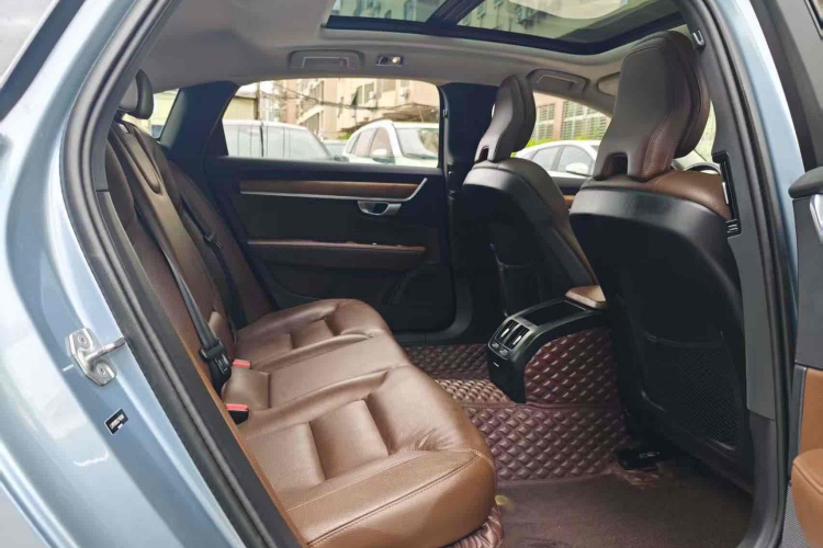 沃尔沃S90 2020款 T5 智逸豪华版中控内饰7003