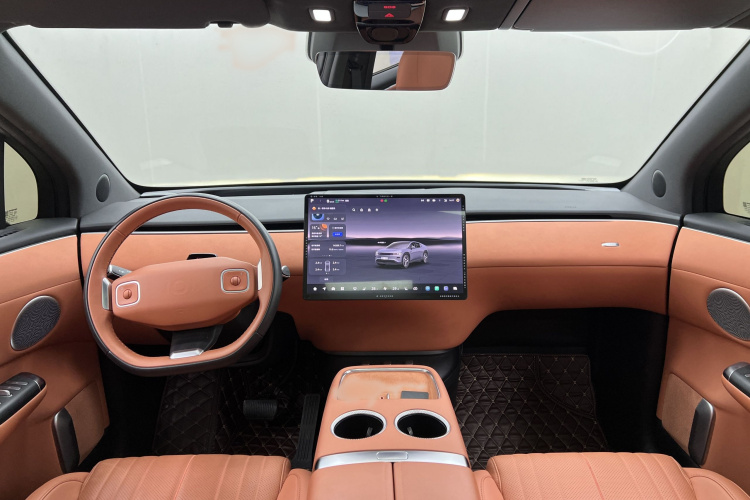 长安启源E07 2025款 纯电 四驱 90kWh Ultra高性能版中控内饰7003