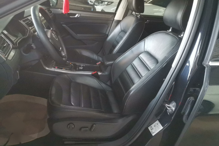 大众 帕萨特 2017款 330TSI DSG尊荣版局部细节19