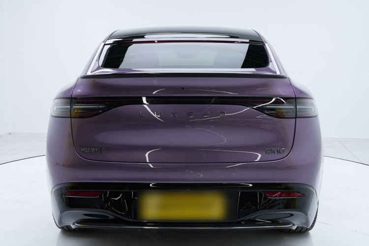 鸿蒙智行 智界R7 2025款 增程 331km Ultra车身外观6006