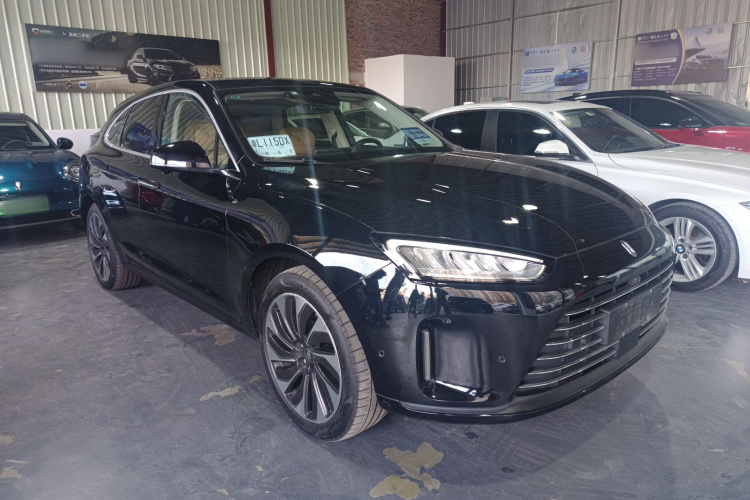 鸿蒙智行 问界M5 2022款 增程四驱性能版车身外观3