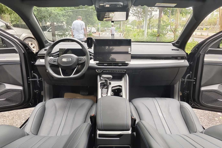 吉利汽车 星瑞 2025款 东方曜 1.5TD 昆仑版中控内饰7005