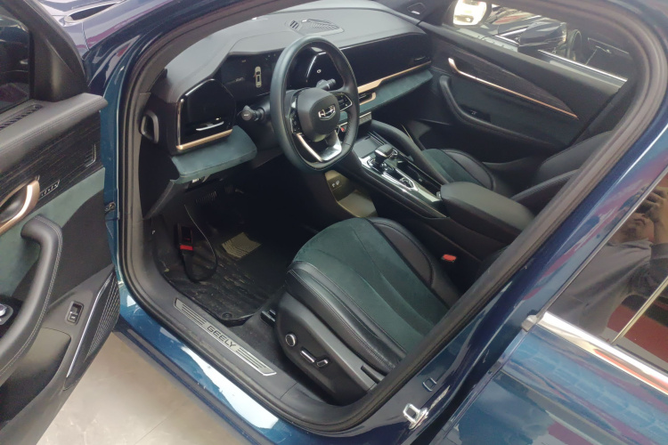 吉利汽车 星越L 2021款 2.0TD DCT EVO两驱智尊型中控内饰7003