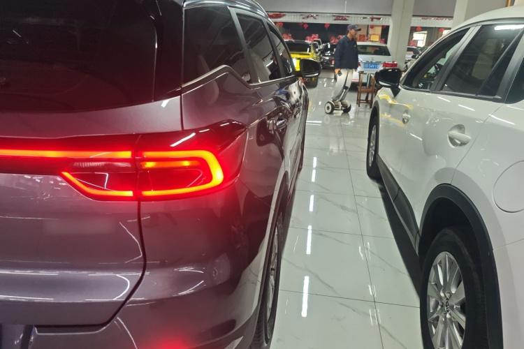 奇瑞 瑞虎7 2023款 超能版 1.5T CVT超能卫士车身外观6006