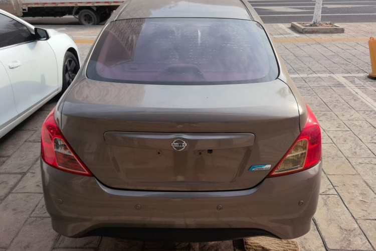 日产 阳光 2015款 1.5XE CVT舒适版车身外观6