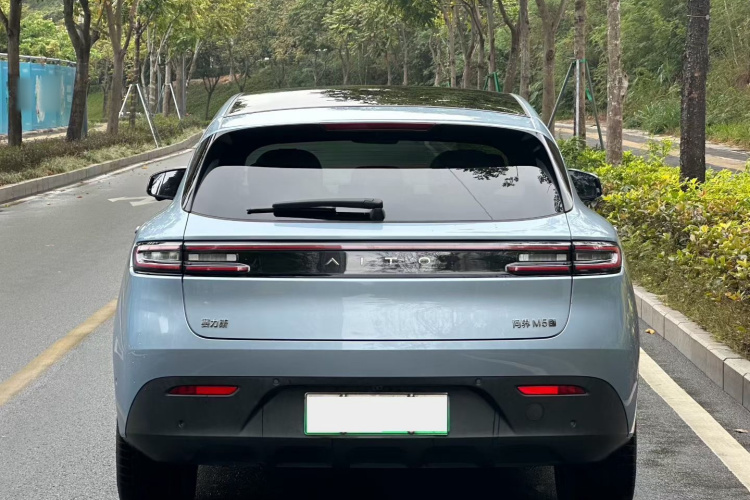 鸿蒙智行 问界M5 2022款 纯电四驱性能版车身外观6005