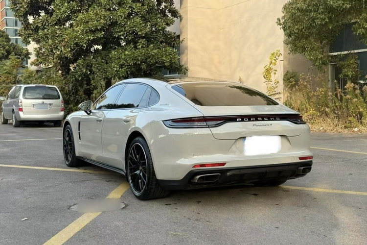 保时捷 2022款 Panamera 4 行政加长版 2.9T车身外观6003