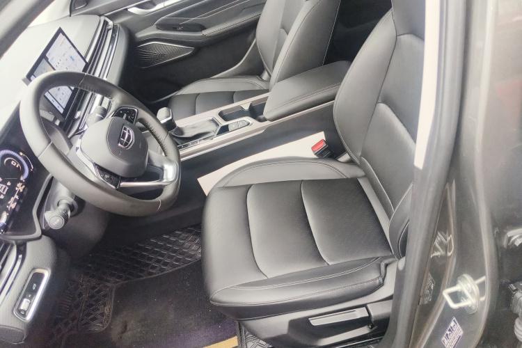 吉利汽车 帝豪 2023款 第4代冠军版 1.5L CVT尊贵型中控内饰19