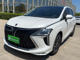 东风风行 风行游艇 2022款 1.5T DCT逐浪版