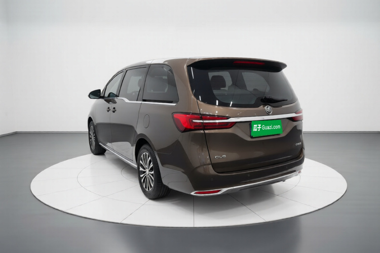 别克GL8 2023款 陆上公务舱 舒适型车身外观5