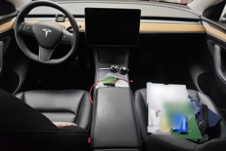 特斯拉 Model Y 2021款 标准续航后驱版中控内饰12