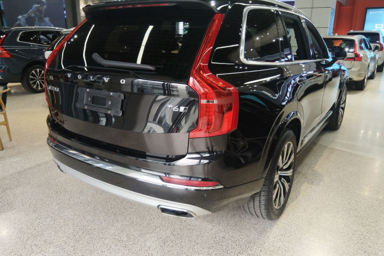 沃尔沃XC90 2020款 T6 智逸豪华版 7座车身外观7