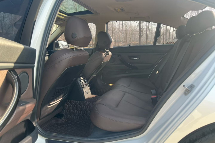 宝马3系 2018款 320Li 时尚型中控内饰7004