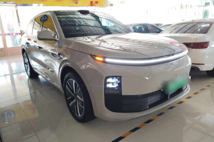 理想汽车 理想L6 2024款 Max车身外观3