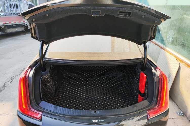 凯迪拉克XTS 2018款 28T 技术型机舱底盘23