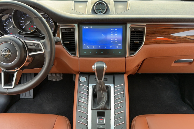 众泰SR9 2017款 2.0T 自动极致之心版中控内饰7006