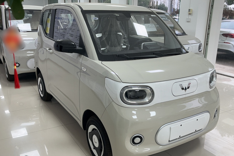 五菱汽车 宏光MINIEV 2024款 第三代 215km 青春版车身外观6002