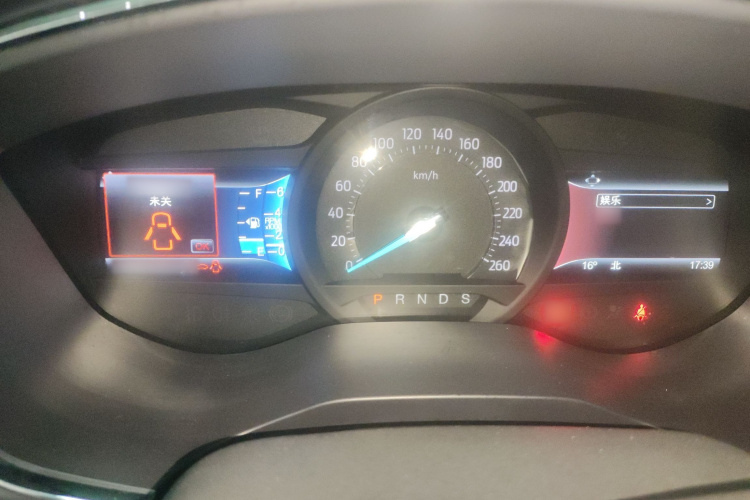 福特 金牛座 2017款 改款 EcoBoost 245 时尚型局部细节14