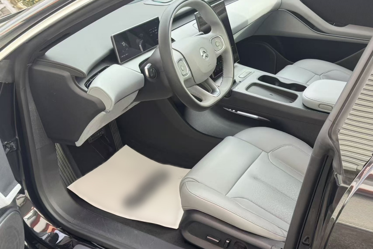 蔚来ET5T 2023款 75kWh Touring中控内饰7001