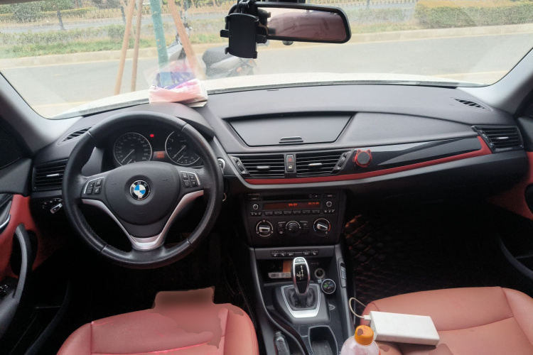 宝马X1 2015款 sDrive18i 时尚晋级版中控内饰12