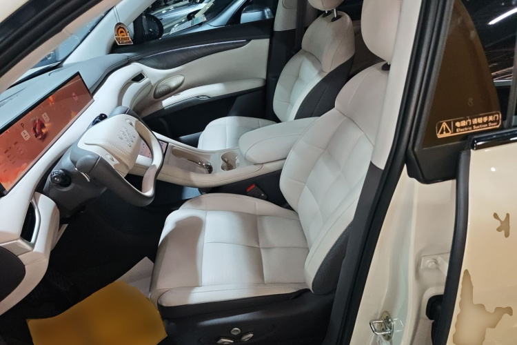 智己汽车 智己LS6 2025款 灵蜥智驾版中控内饰19