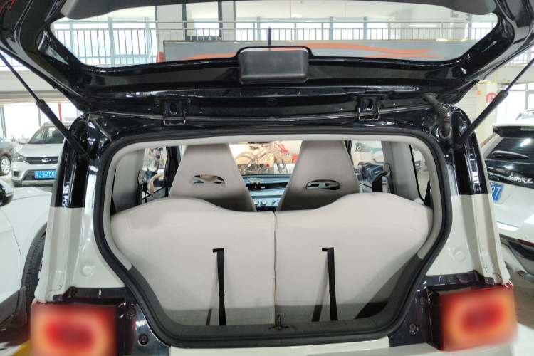 五菱汽车 宏光MINIEV 2022款 马卡龙臻享款 磷酸铁锂机舱底盘23