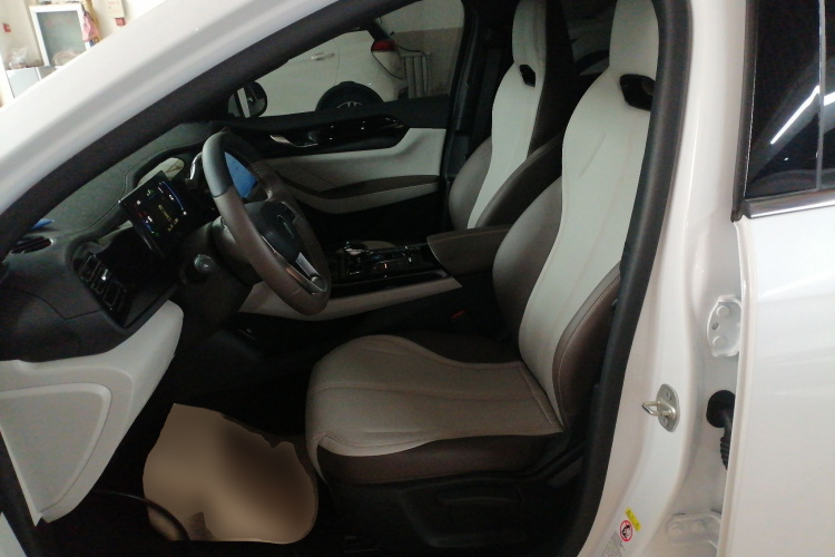 比亚迪 秦PLUS 2024款 荣耀版 DM-i 55KM领先型局部细节19